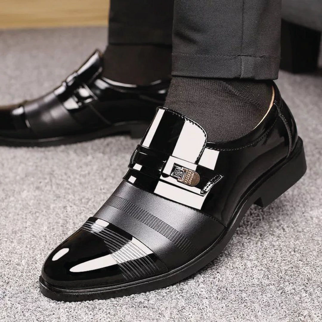 ✨⚫ Shining Black™ -  Premium Slip-Ons 👞 | FLAT 45%🔥