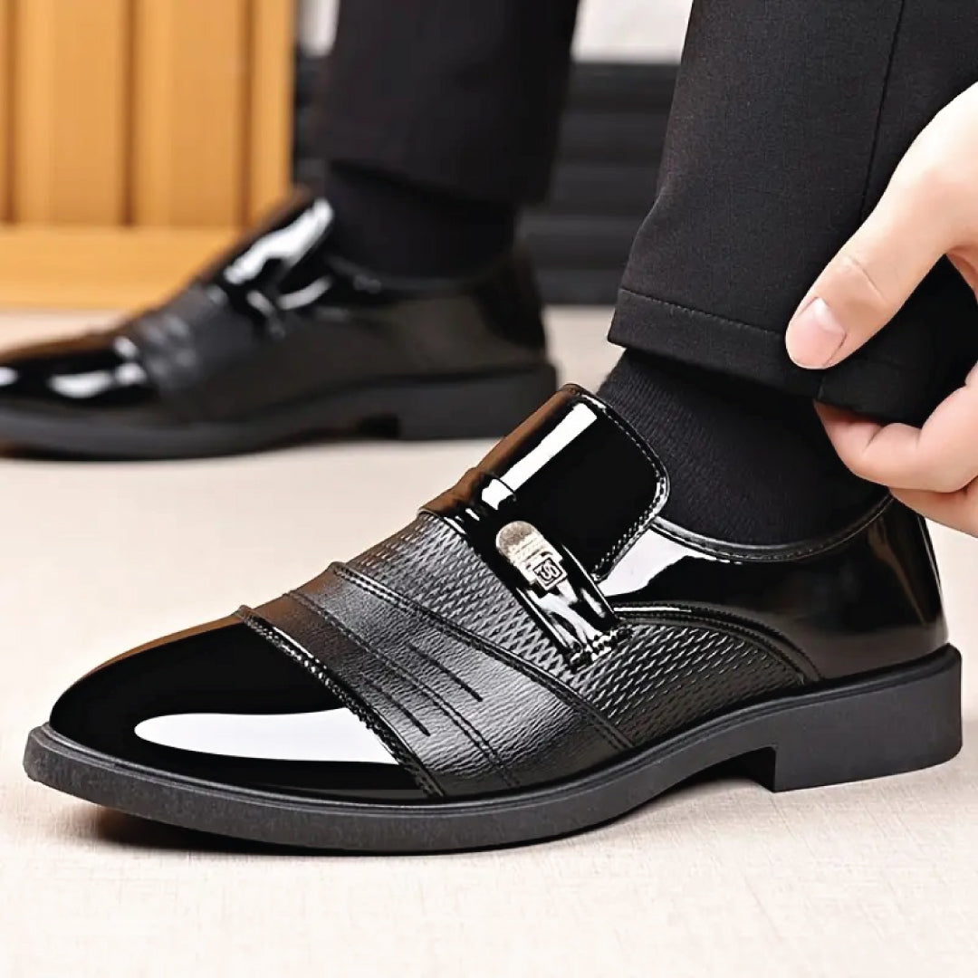 ✨⚫ Shining Black™ -  Premium Slip-Ons 👞 | FLAT 45%🔥